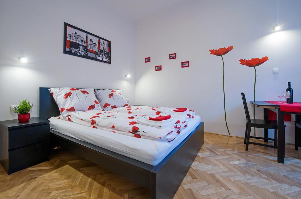 דירות בודפשט Parking, Ac, Wifi Flat Next To Andrassy Ave חדר תמונה